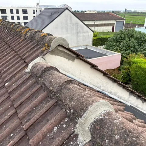 Peinture hydrofuge toiture : avantages et pièges à éviter à Aubergenville — image à la une